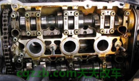 汽车刚启动时发抖一会儿变好(车辆通电时发动机故障灯亮有问题吗)  第3张