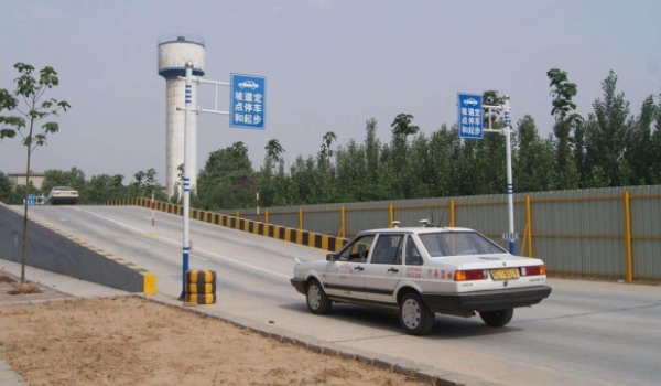 科目一过了多久练车(机动车驾驶证科目二考试当天可以考几次)  第3张