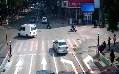 变道时可以停车等待吗(如何判断可以变更车道)  第2张