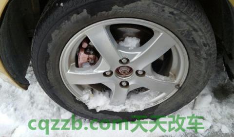 奔驰加速有共振呼噜声(车辆轮胎胎噪声音过大怎么办)  第3张