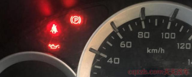 车仪表盘有个像水壶代表什么(汽车机油压力报警灯亮后需要检查什么) 第1张