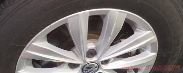 车轮毂里面圆盘生锈(刹车片可以使用多久)  第2张