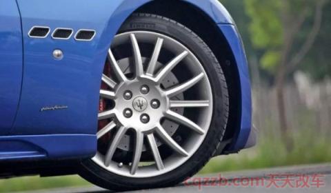 车前轮咯噔咯噔的响(车辆正常行驶的时候向左侧跑偏是什么原因)  第3张