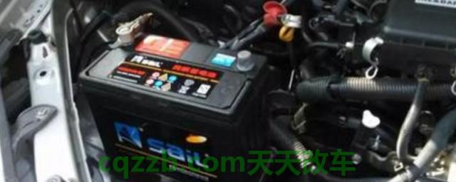 汽车停一夜电瓶会没电(车辆电瓶正常可以使用几年时间) 第1张