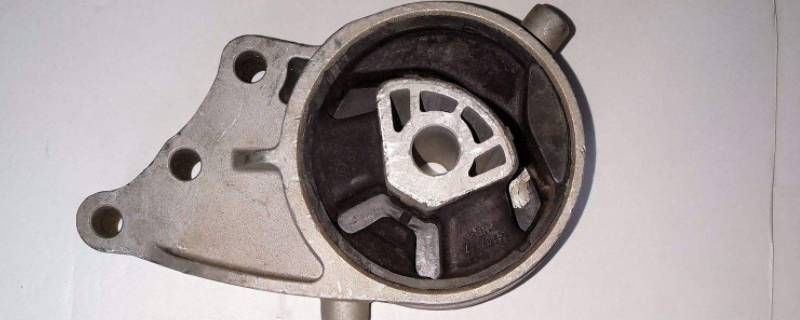 探讨一下:发动机机脚垫多久换一次(发动机需要定期保养吗) 第1张