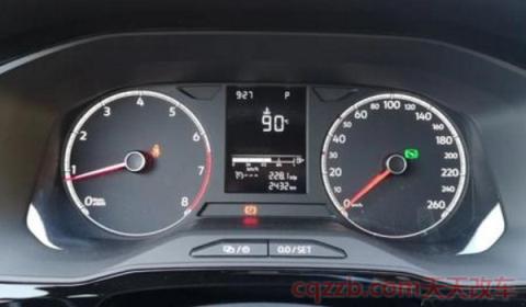 车上温度计灯亮红色(车辆的水温无法在正常值怎么办) 第3张