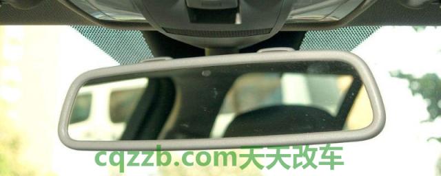 奔驰内反光镜小黄灯一直亮(奔驰汽车可以改装流媒体后视镜吗)