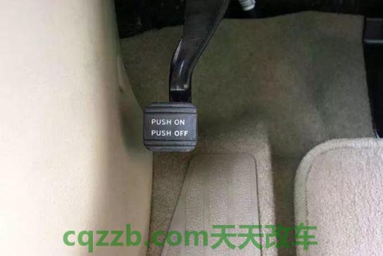 有用：紧急制动是脚刹还是手刹 进口奥迪a4跟国产有啥区别  第2张