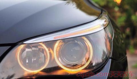 汽车双闪亮转向灯不亮的原因(汽车双闪如何开启) 第3张