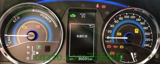 汽车手刹指示灯一直亮是什么问题(汽车手刹的作用)