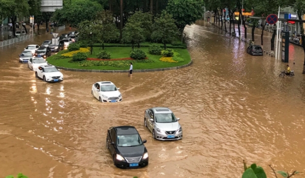 宝马涉水熄火严重吗(车辆涉水熄火后怎么办)  第3张