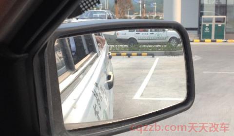倒车入库左边宽很多是什么原因(倒车入库需要频繁的调节方向吗)  第3张