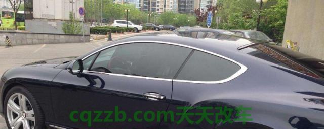 刚贴完膜开了一下窗户没事吧(车辆玻璃贴膜有什么作用)