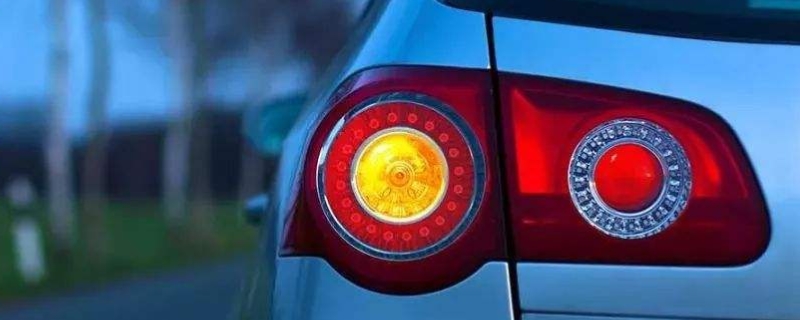 变道要打转向灯吗(车辆违章违法行为怎么处理)