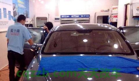 汽车前挡风玻璃出现小裂痕,更换还是修复(汽车前挡风玻璃什么时候贴膜)  第3张