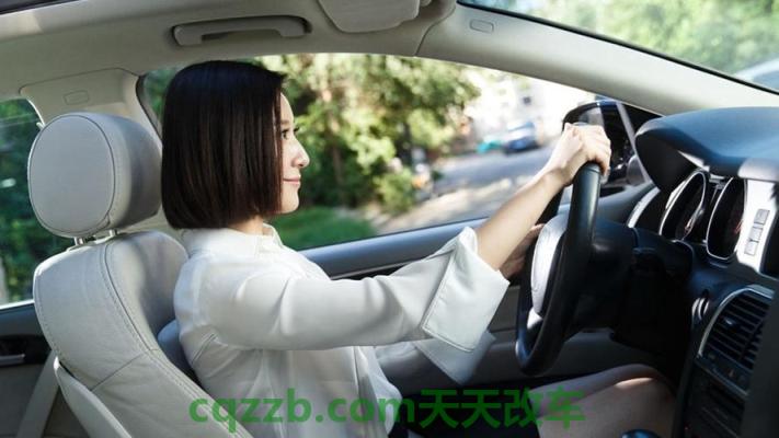 解答：老司机就能不顾交通规则吗 老司机为什么喜欢单手开车  第3张