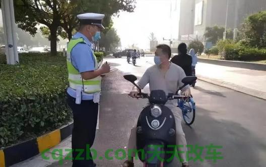 了解汽车：学员无证驾驶怎么处罚 电动车与汽车相撞的责任应如何认定  第2张
