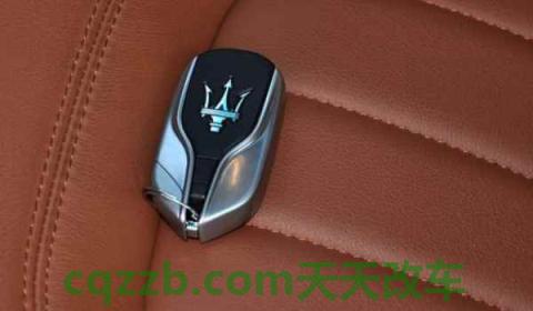 遥控钥匙按了车没反应(遥控钥匙电池在哪里更换)  第3张