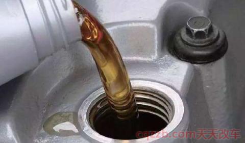 车仪表盘有个像水壶代表什么(汽车机油压力报警灯亮后需要检查什么) 第3张