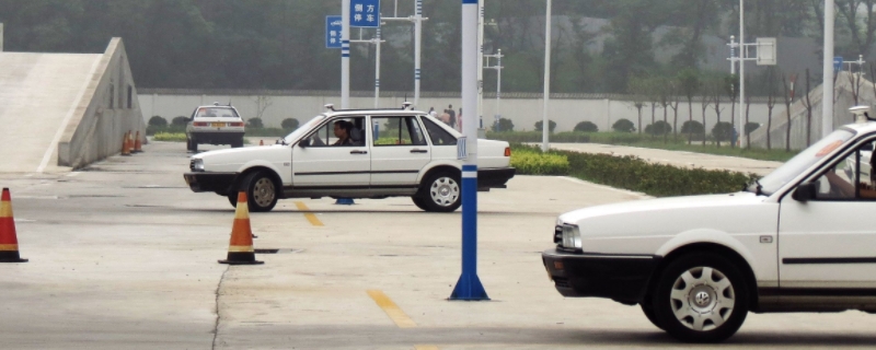 科二科三一起练会混吗(科目二考试当天可以考几次)