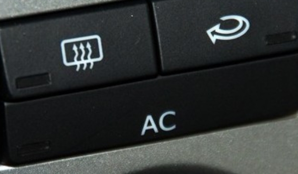 车子不开开空调伤车吗(车辆空调如何打开) 第2张