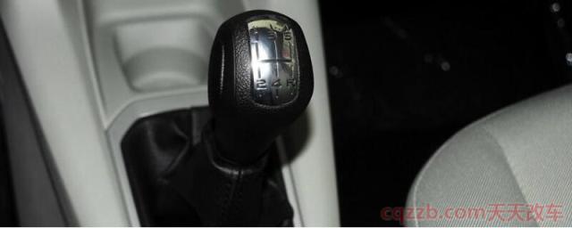 挂倒档忘记踩离合轰的一声(挂倒档忘记踩离合的损伤)  第1张
