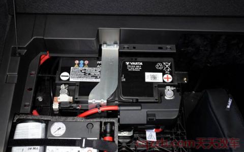 保时捷电瓶保修多久(汽车电瓶使用注意事项)  第2张