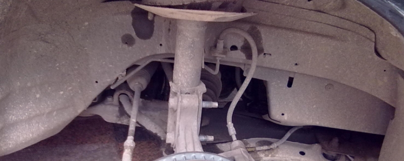 汽车打方向有咯噔异响是什么原因(转向助力油多久更换一次)