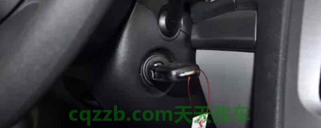 方向抱死钥匙转不动打不着火(方向盘锁有用吗)  第1张