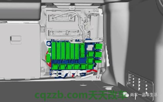 问题：老款奥迪a6l保险盒取电位置 老火是哪里的方言  第1张