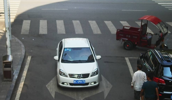 驾驶机动车打电话扣几分(车辆违章违法行为不处理会怎么样)  第3张