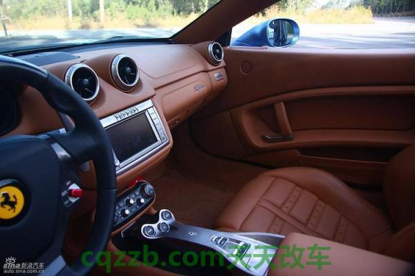 车知识：法拉利F150 法拉利California T获得了全新的内饰  第2张