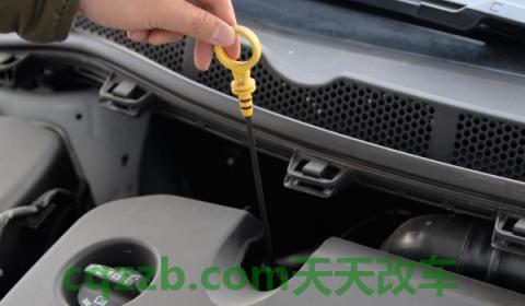 机油不够了加别的牌子(车辆机油一共分为几种)  第2张