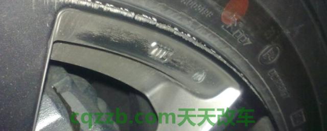 铝合金轮毂刮花了有必要修复吗(车辆轮毂如何更换属于正常情况)