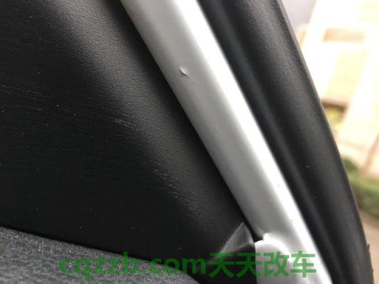 了解汽车：车门有个小凹坑喷漆能修复么 车内摆件违法吗  第2张