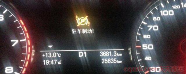 奥迪制动块黄灯亮(汽车制动块黄灯亮起时，还可以行使多久)