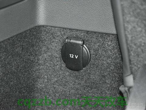 车友：后备厢12V电源接口_什么是后备厢12V电源接口