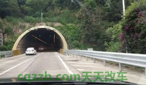 高速过了2米倒车违章不(高速公路行驶车辆需要注意什么)  第2张