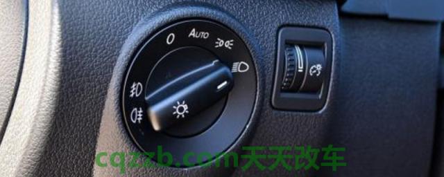 灯光开关旋转到哪个位置全车灯亮(全车灯亮可以吗)