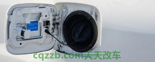 解密一下：比亚迪s7油箱多少升(比亚迪s7油箱需要定期更换吗)