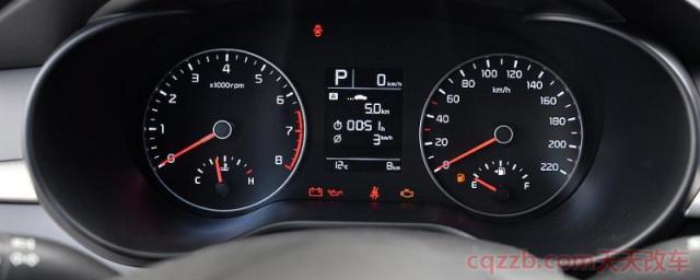 车仪表内有个带箭头小仪表盘(车辆仪表盘都有几种形式)  第1张