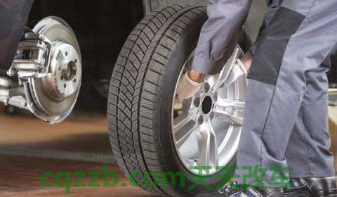 行驶时左侧车胎啪啪响(汽车轮胎需要保养吗)  第2张