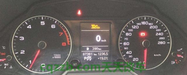 奥迪提醒添机油最多1l(奥迪车机油少正常吗)