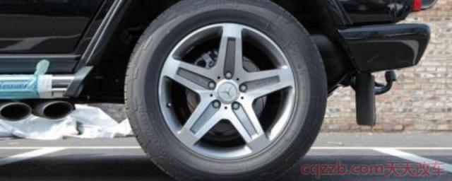 奔驰 请矫正轮胎压力(胎压监测如何显示)  第1张