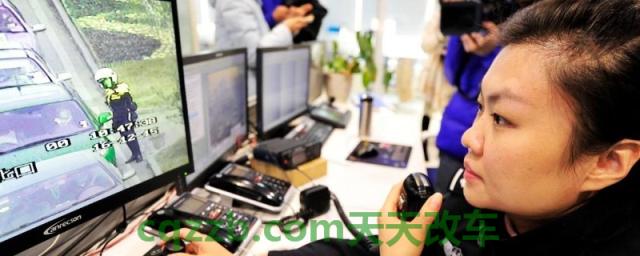 抽烟开车摄像头拍吗(正确的驾驶车辆方式)