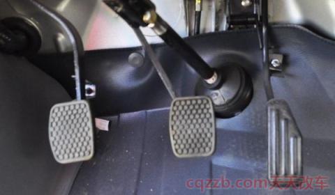 点火的时候要踩离合和刹车吗(车辆点火没有反应检查哪里)  第3张