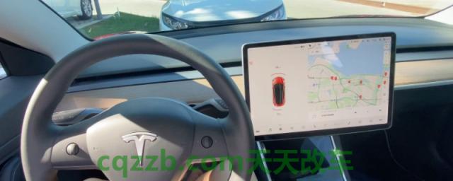 说一说：特斯拉自动泊车要加钱吗(特斯拉MODELY的底盘转向系统是什么)