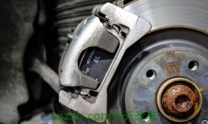 刹车盘上有像裂痕一样的(刹车盘热处理)  第3张