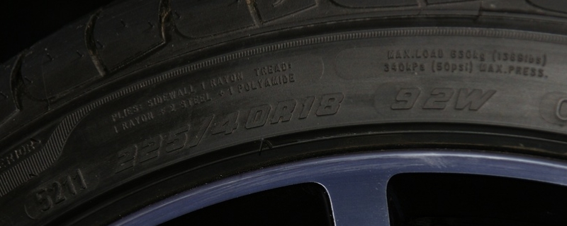 车胎多少年多少公里要换(车辆轮胎更换的注意事项)