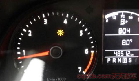 大众提示一个灯泡叹号(大众车辆提示灯泡损坏最容易出问题的是哪个灯光)  第2张